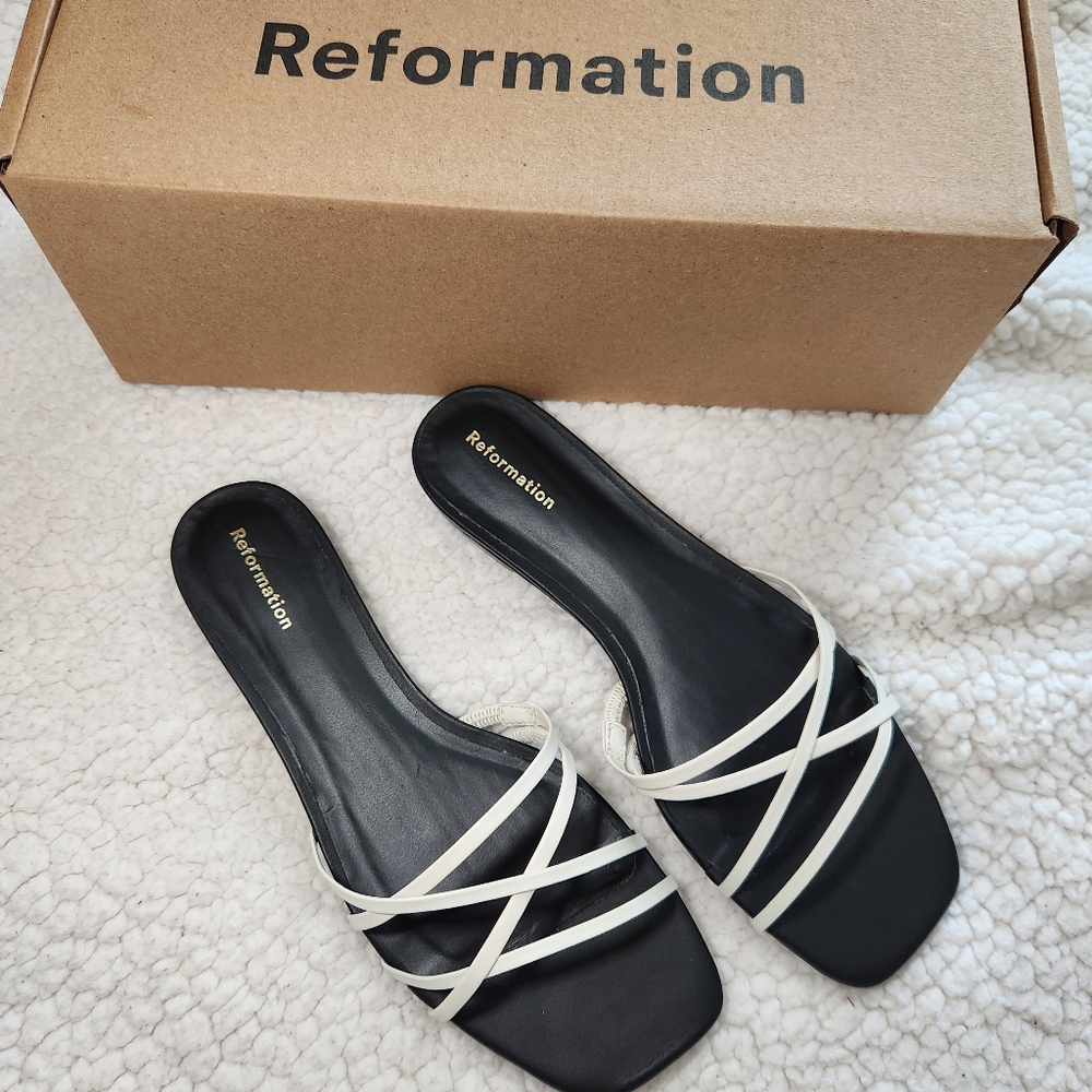 Reformation Wagner Strappy Flat Sandal NWT 6